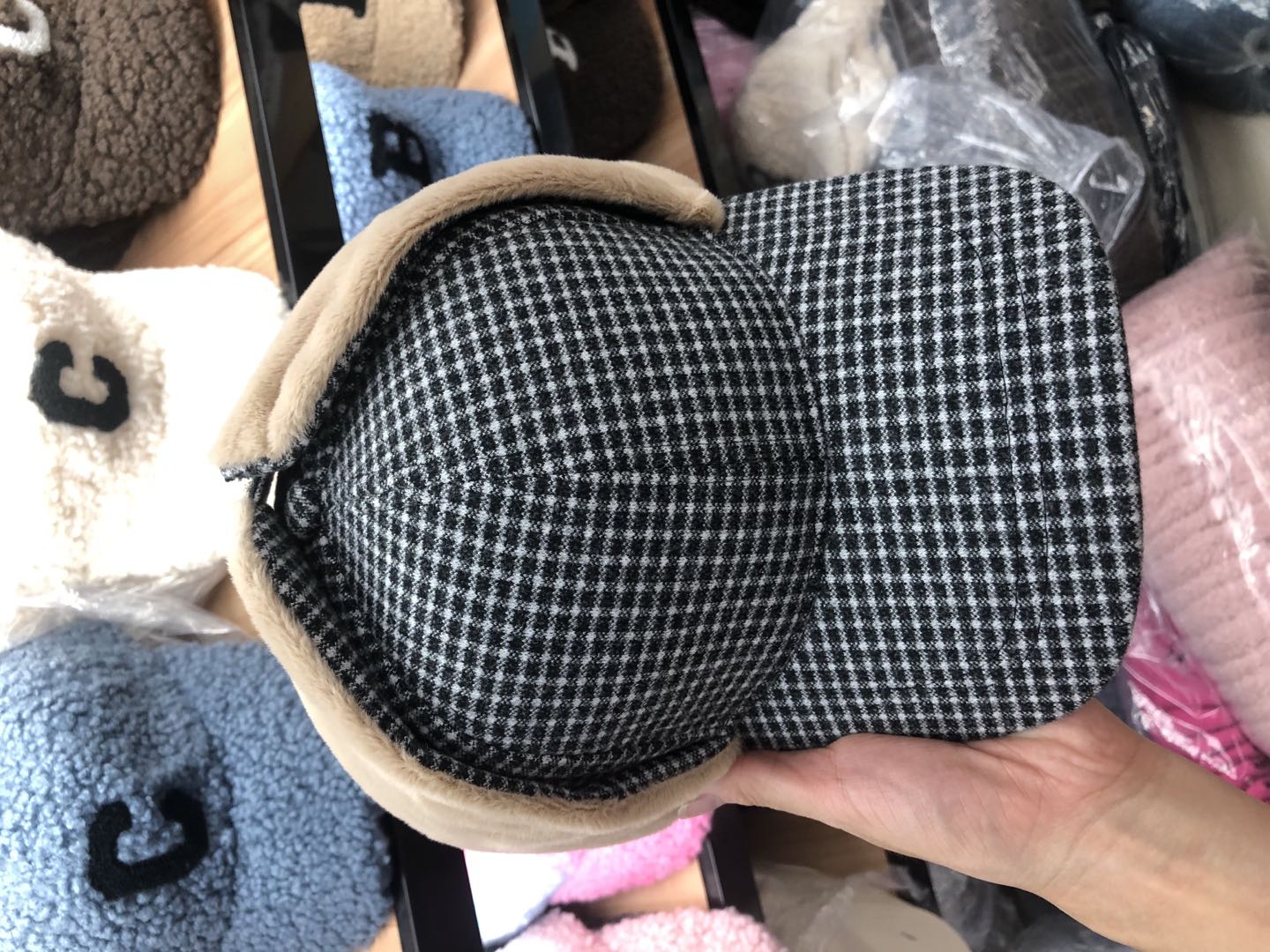 Sombrero de invierno con orejas para mujer, gorra de béisbol femenina, más terciopelo, actividad al aire libre, Retro, a cuadros, accesorios para mujer, lana, HatBQM211: black
