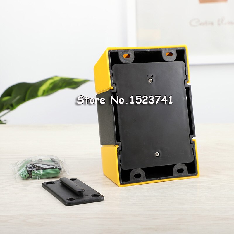 Max 10m belt length wall mounted retractable belt barrier with yellow / black striped caution belt for separated region