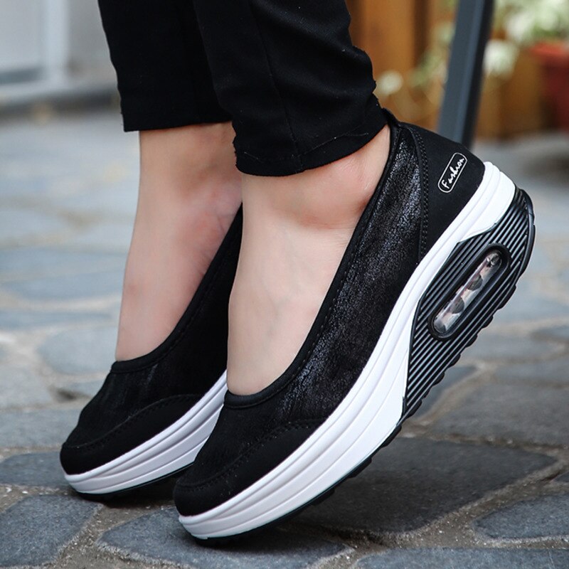Damskie buty odchudzające kobieta Fitness buty wysokość zwiększenie Casual klinowe buty na podeszwie Slip On Swing Sneakers