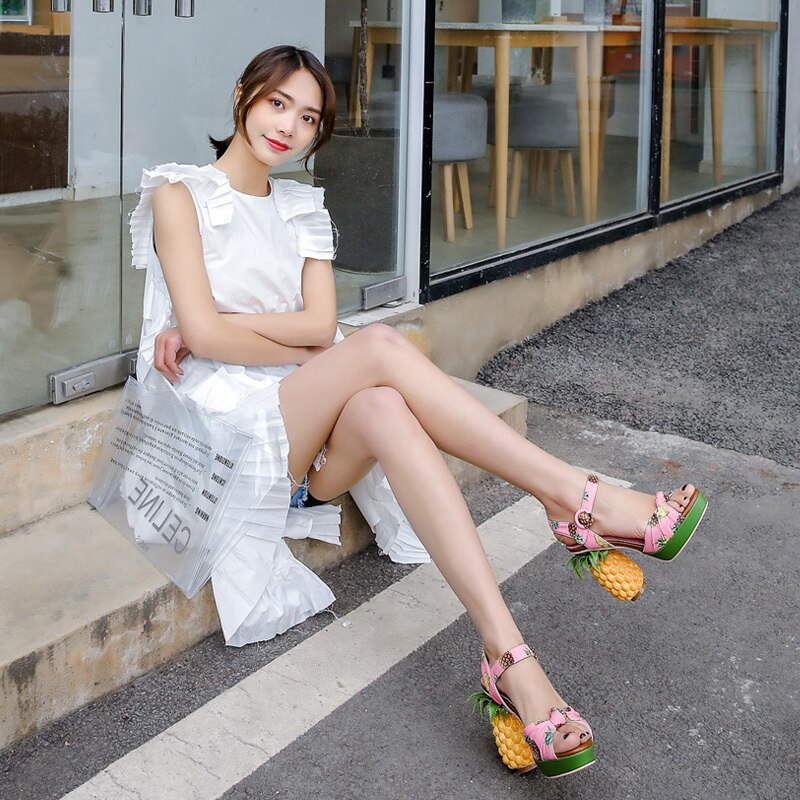 Kvinders peep toe pink ananas frugt printede sandaler sommer mærkelige højhælede slingback sko pumps ankel spænde sød  c403