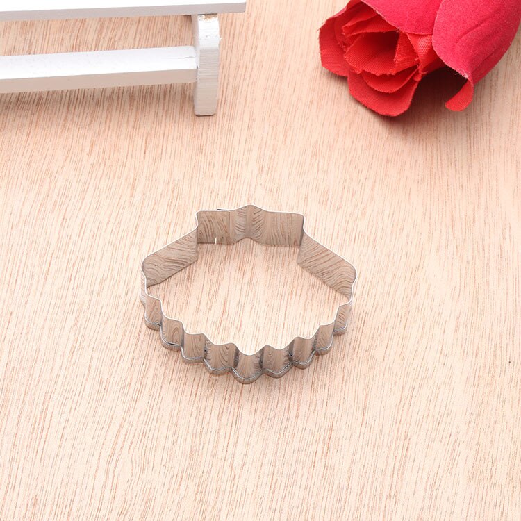 1pcs Stainless Steel Cookie Cutter Shell Shape Fondant Sugarcraft Cookie Biscuit Cutter