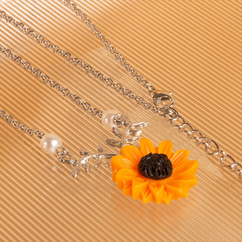 Muzhi Mode Eenvoudige Zonnebloem Hanger Ketting Voor Vrouwen Leaf Pearl Gold Choker Ketting Leuke Meisje Verjaardag Sieraden