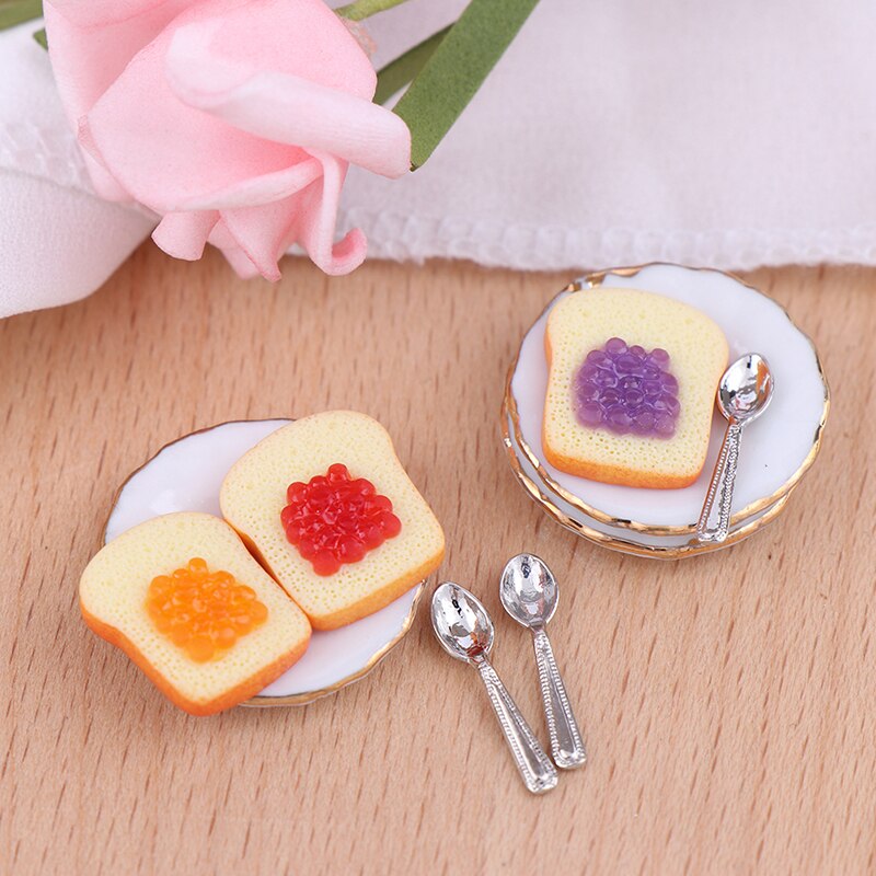 3Pcs/set 1:12 Dollhouse Mini Toast With Small Plate Spoon Miniature Dollhouse Accessories Cute Decoration Toast