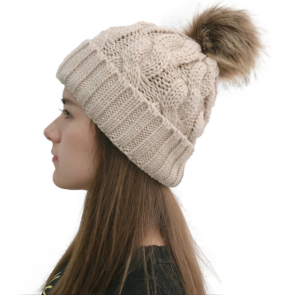 Las mujeres Casual gorrito de punto de ganchillo Cap costura resistente al aire libre bola de peluche de sombreros sombrero de mujer, gorro Ushanka hiver женские шапки зимние