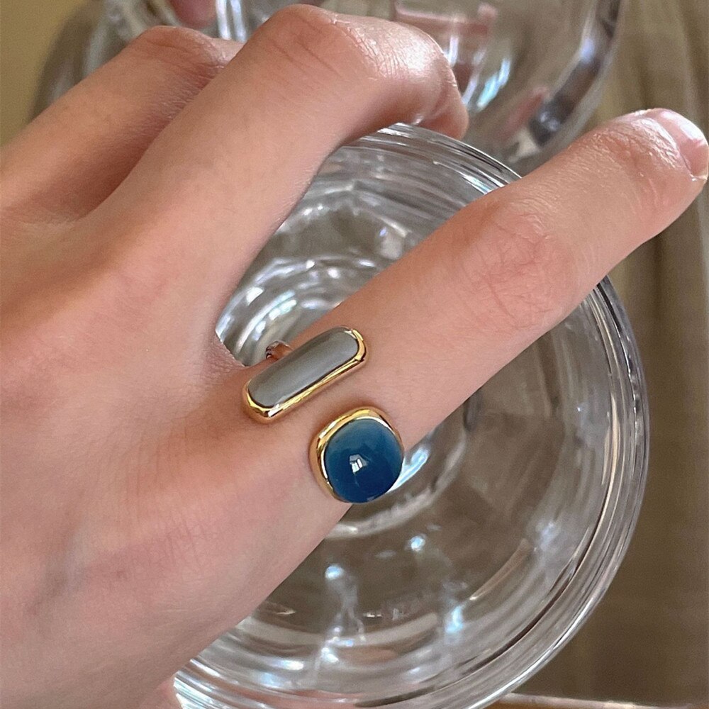 Vintage Persoonlijkheid Europa En Amerikaanse Emerald Ring Voor Vrouwen Gevoel Van Senior Gevoel S925 Koperen Ring Mode-sieraden