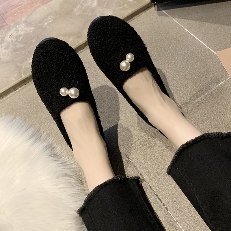 Ull kvinnor lägenheter pärla slip on skor kvinna loafers svarta båt skor plysch päls dam sko zapatos mujer 8720n