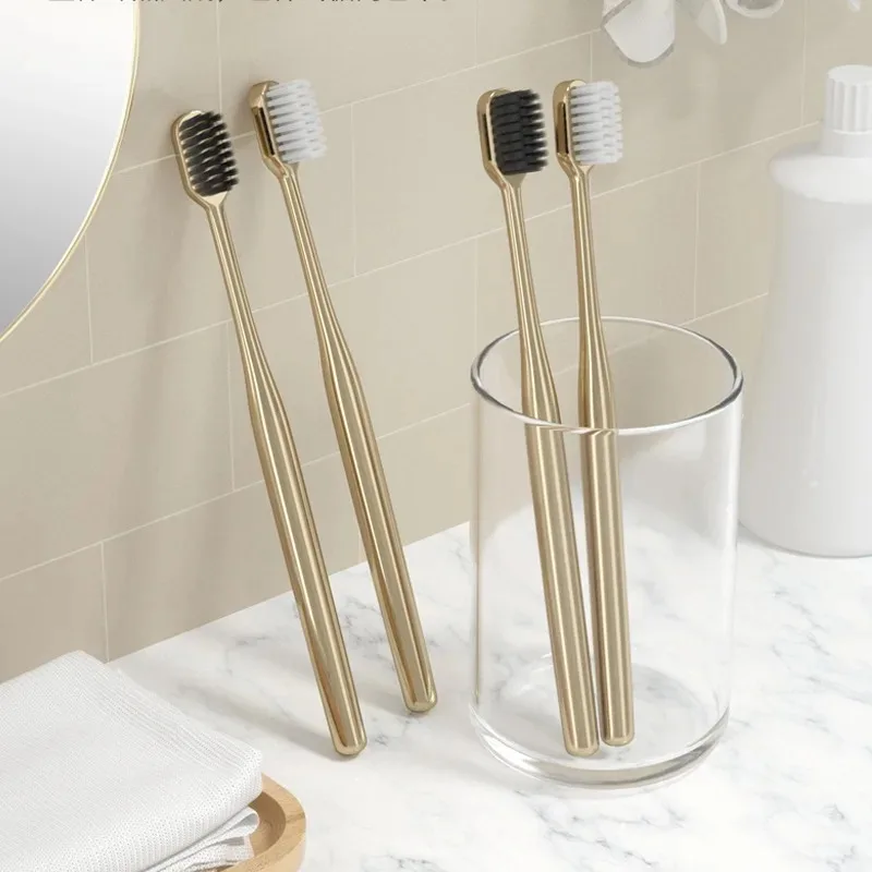 1-6 stücke Luxus Weiche Zahnbürste Männer Frauen Erwachsene Zahnbürste Gold Silber Dental Pinsel Eleganz Sanfte Zahnbürsten