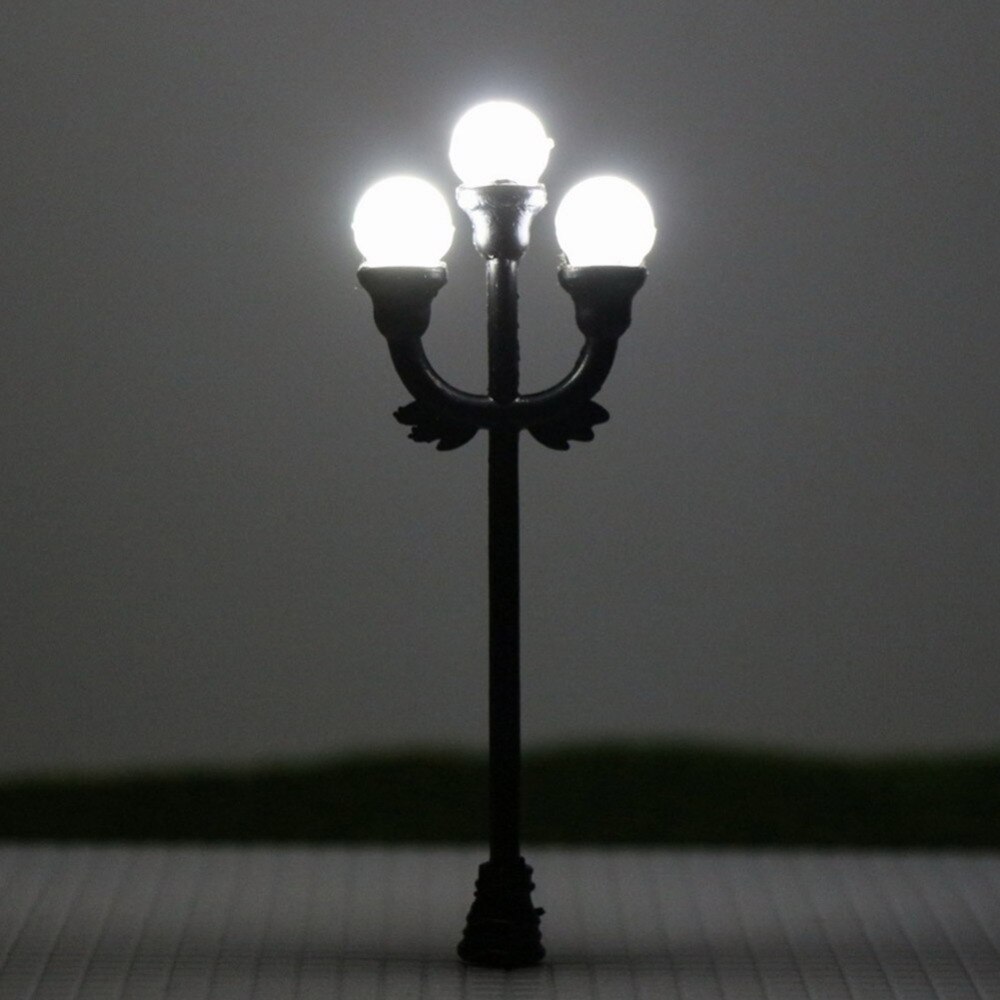 LNH37 10 stks Modelspoor Lantaarnpaal lampen Street Lights HO OO TT Schaal LEDs Drie hoofden Lamp