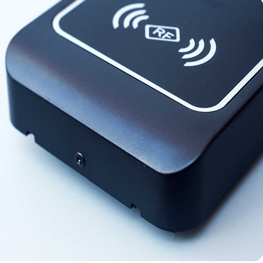 Rfid-kortinlukija kulunvalvontalaite  ip65 vedenpitävä 13.56 mhz /125 khz läheisyyskortti kulunvalvontalukija wiegand 26/34 reade