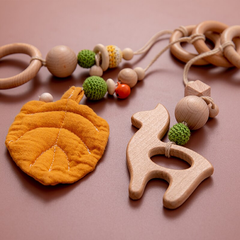 1set Animals Wooden Pendant Baby Play Gym BPA Free Food Grade Wooden Teether Toys Interactive Baby Birth Wooden Blank Toys