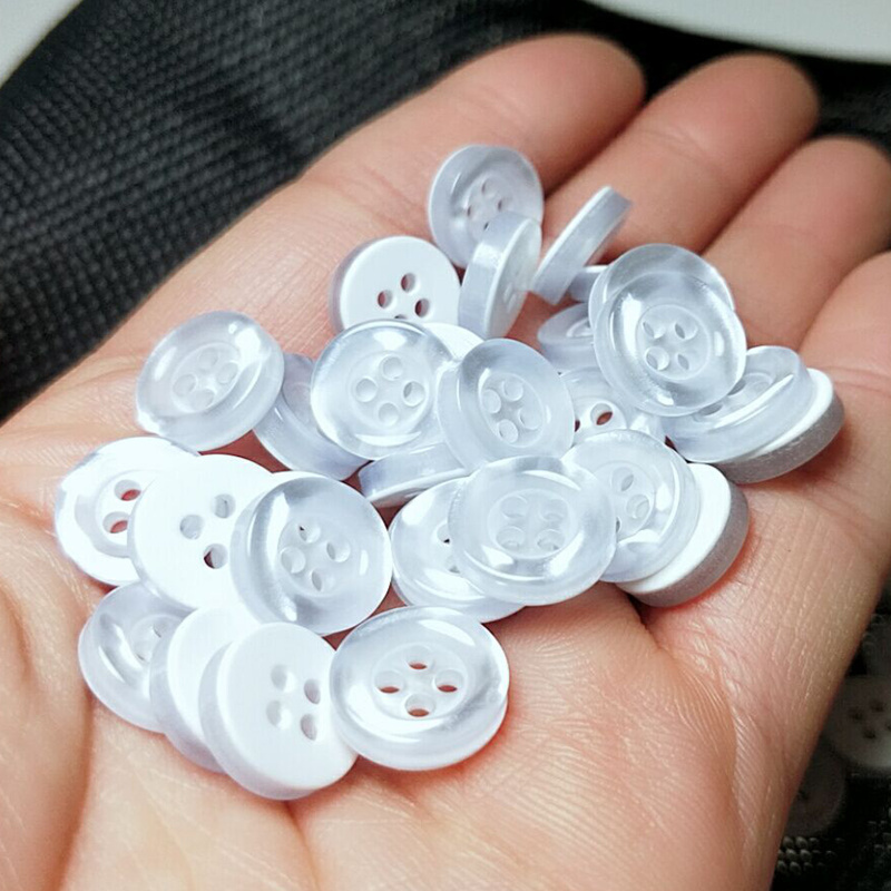 Hl 100 st vit färg 4 hål knappar skjorta kläder tillbehör sytillbehör 11mm a240