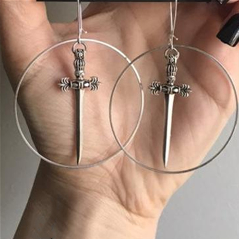 Pendientes de espadas góticas de Color dorado, Tarot Medieval gótico largo, declaración alternativa vikinga, para hombres y mujeres, joyería mística: Verde oscuro