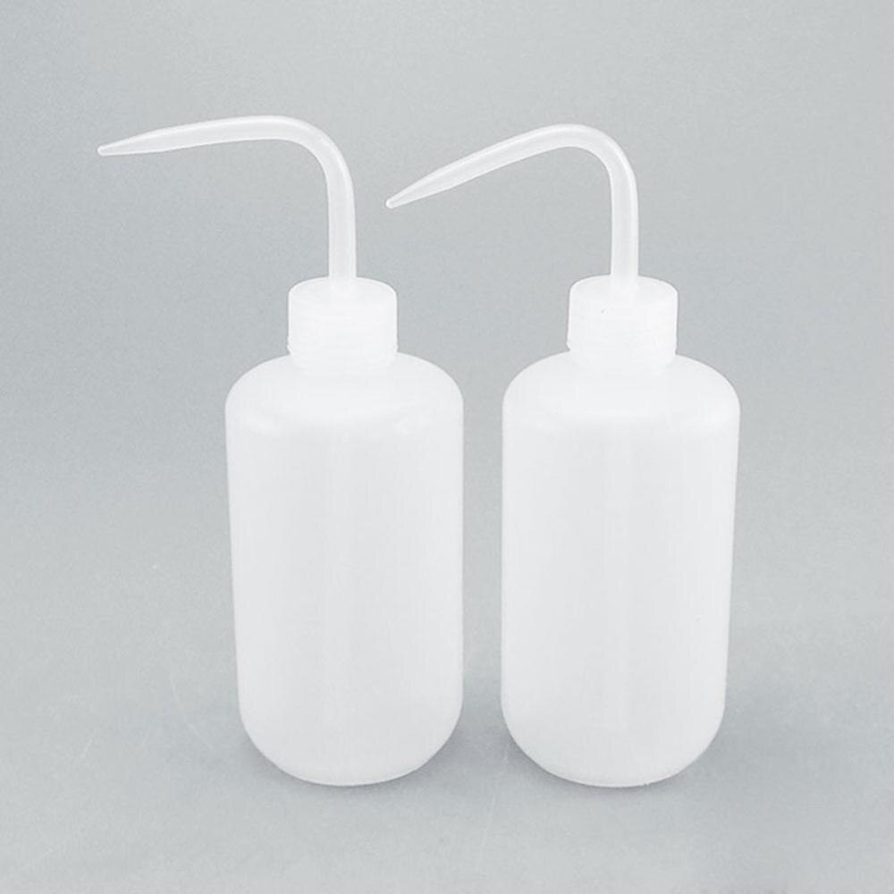 Suministros de laboratorio botella de lavado de plástico económico botella de limpieza de codo blanco específico