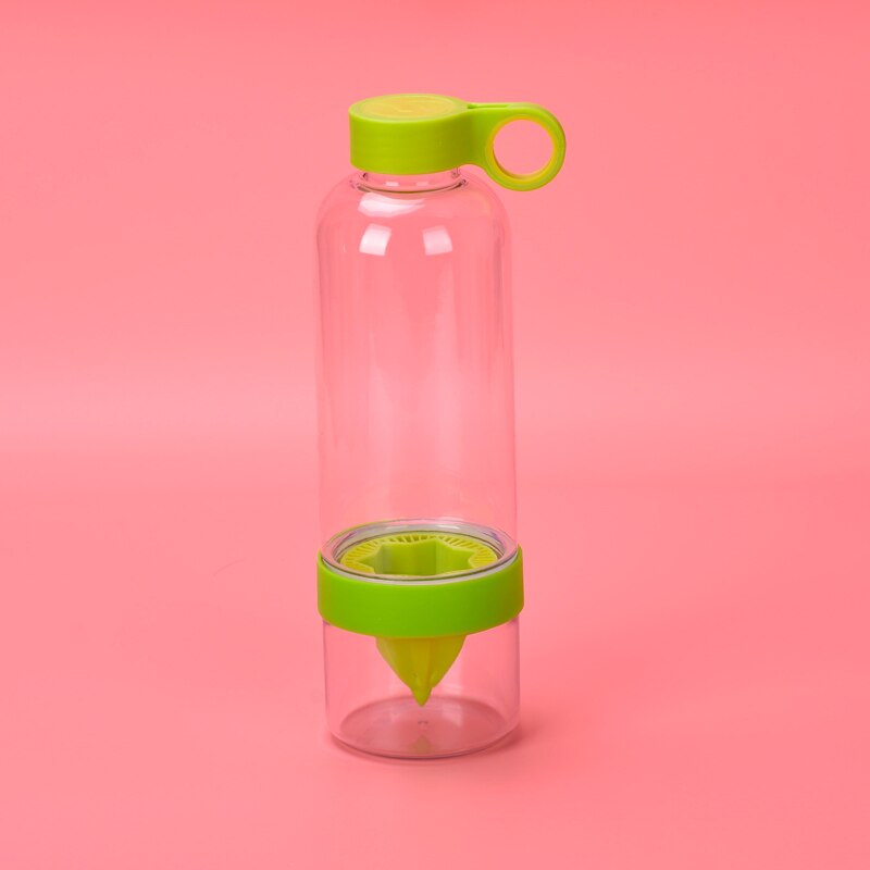 750ml bærbare sport shaker flaske fitness camping tur frugt infuser vandflasker citronsaft flaske shaker protein lækagesikker: Grøn