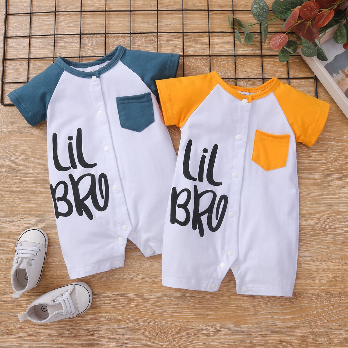 Bebé pantalón corto Casual mono manga única carta de impresión-breasted mameluco corto del