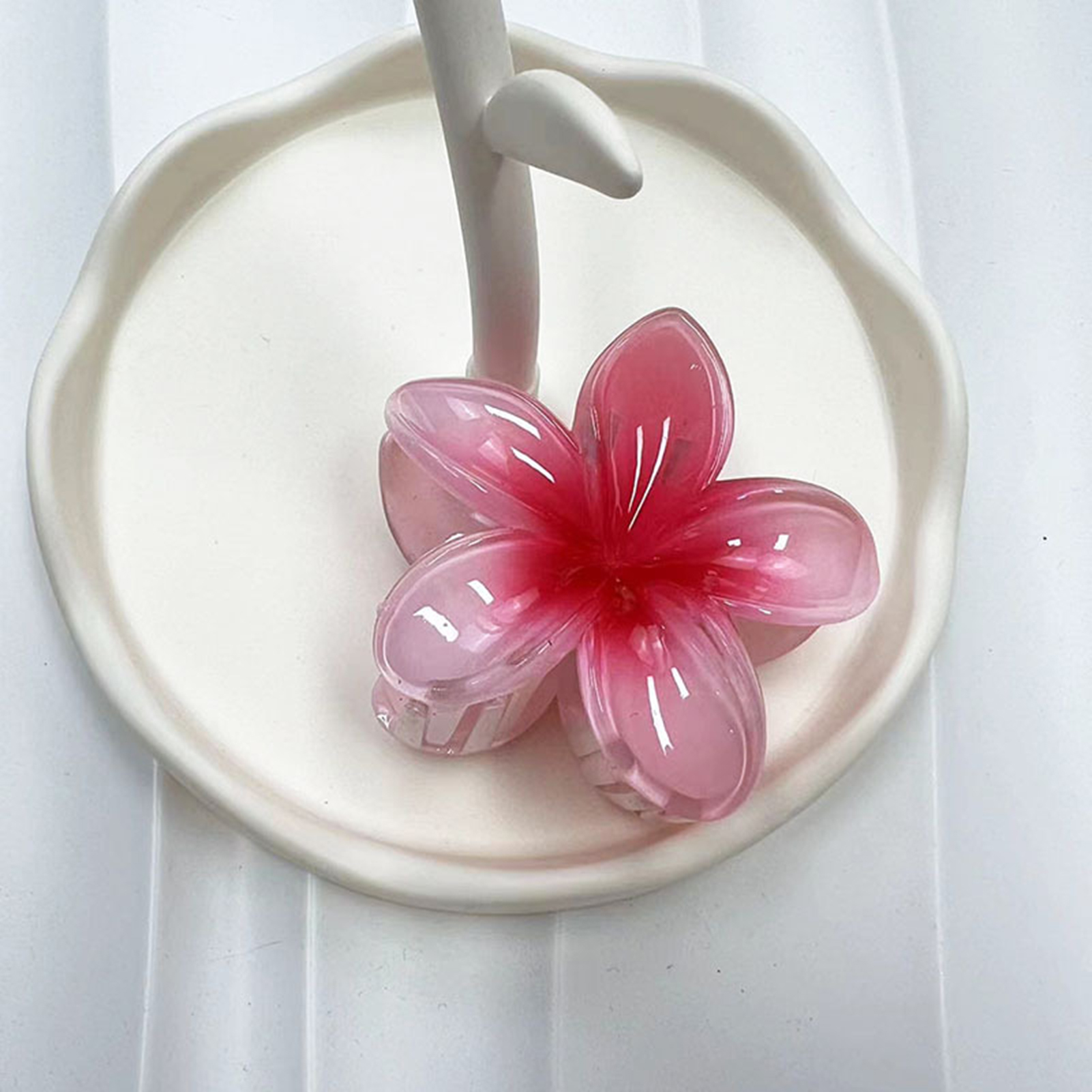 Gradient Flower Hair Clip Beach Hairpins Flower Claw Clips Hawaiian Style Headwear Summer Flower Hairpins Girls Hair Accessories: Antique Silver Plated