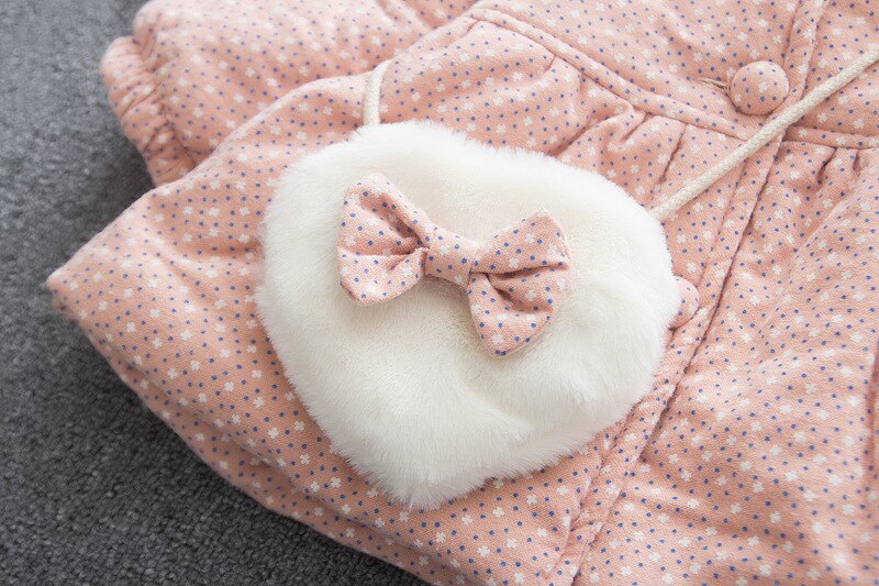 Abrigo con capucha de dibujos animados para niña con bolsa de amor, abrigo grueso de invierno para niños que mantienen el calor, Chaqueta de algodón para otoño para niñas