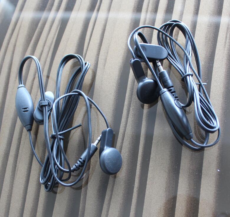 2 sztuk Handheld mini dzieci walkie-talkie T228 FRS GMRS 22 kanały UHF CB radia dwukierunkowe radia domofon w/słuchawki ładowarka