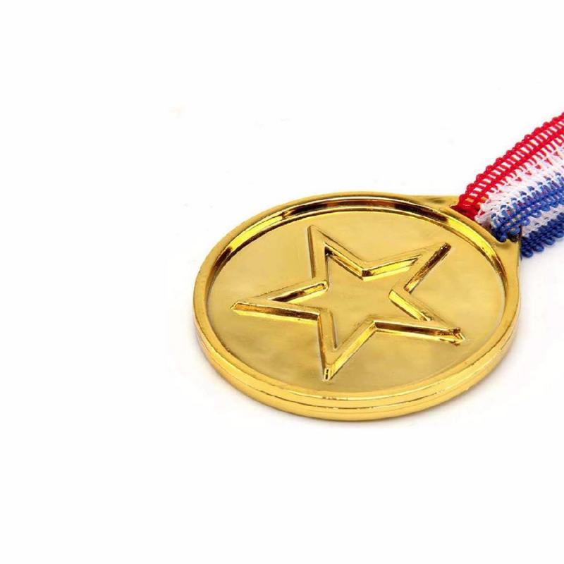 Gold Plastic Childrens Winners Medals Sports Day Winner Party Bag Awards for Kid， Party Bag Prize Awards Toys For Kids Party