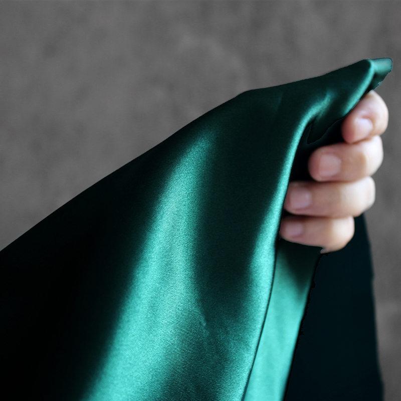 Sortgrøn silkeagtig satin 130cm bredde høj kvalitet kjole kjole silke diy skovgrønt stof  cg068