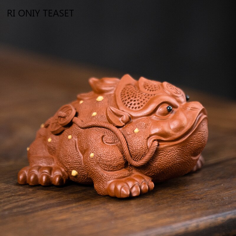 Chinese Lucky Fortune Golden Toad Statue Ornaments Yixing Purple Clay Tea Pet Handmade Sculpture Tea Set Decoration Tea Ceremony