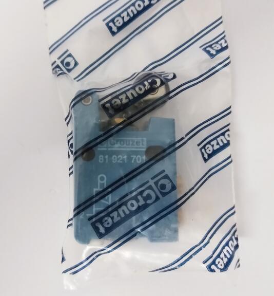 81921701 Stroke switch micro valve 81921701 original Limit switch Controller M NC PLST RLR LVR 5 32 PORTS machine tool