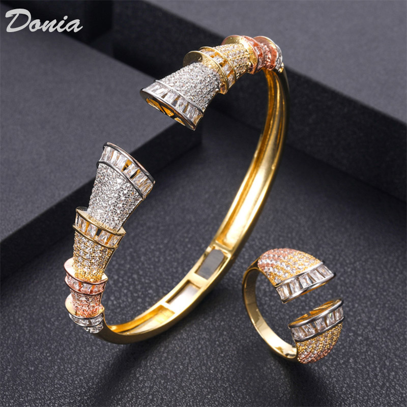 Donia Sieraden Europa en Amerika overdrijving drie kleur hoefijzer Armband Elastische Armband Ring Set: Default Title