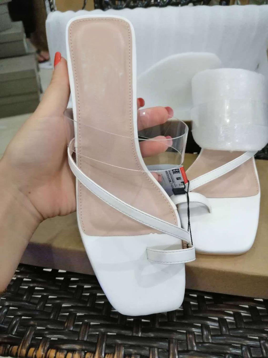Sommar dam sandaler kvadrat tå med klack dam skor med genomskinlighet pvc bälte flip flop kvinnliga sandaler