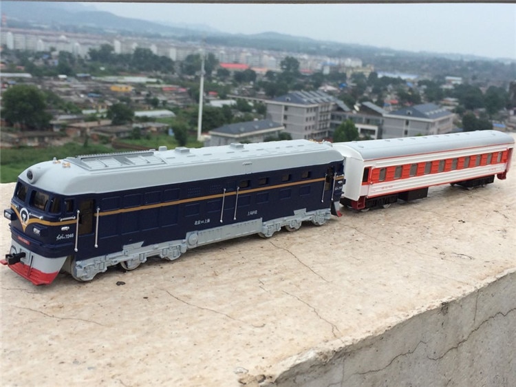 High simulation train model.1:87 scale alloy pull back Double train, passenger compartment,metal toy cars