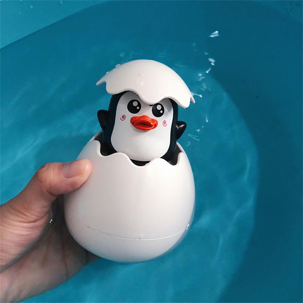 ZK40 freundlicher Schwimmen Dusche Lustige Spielzeug Dusche Spielzeug Nette Ente/Dinosaurier/Pinguin Wasser sprühen Badezimmer Sprinkler Wasser sprühen Sprinkler: pinguin