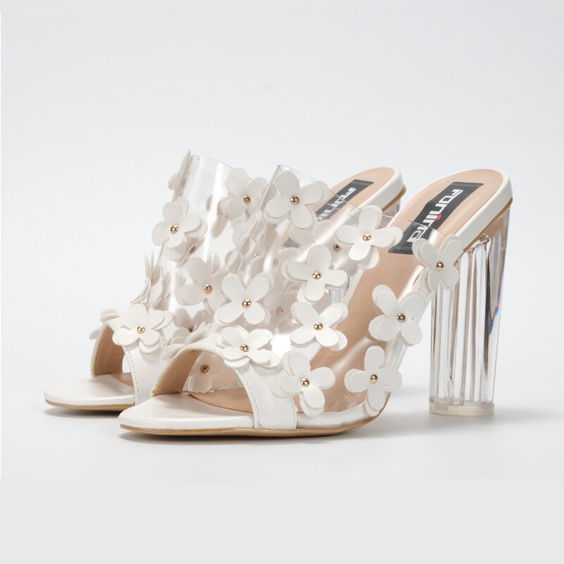Nieuwe transparante sandalen met hoge hak en kleine bloem voor dames, doorzichtige sandalen, open teen zomerslippers 560