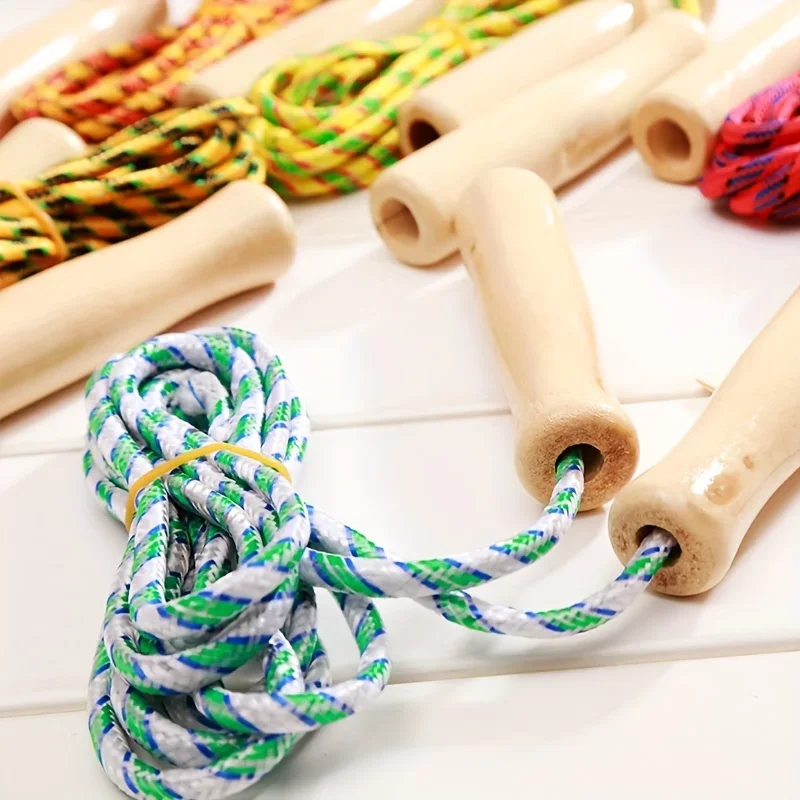 Cuerda para saltar ligera y ajustable con mango de madera, cuerda para entrenamiento físico y corporal para actividades y ejercicio al aire libre, adecuada