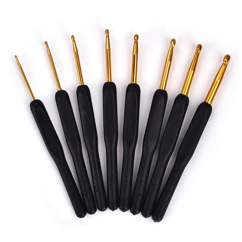 8Pcs Mix Size 2.5mm-6mm Crochet Hook Knit Weave Yarn Craft Knitting Needle Plastic Handle Knitting Hooks Needles Tools Christmas: Black  2.5-6mm