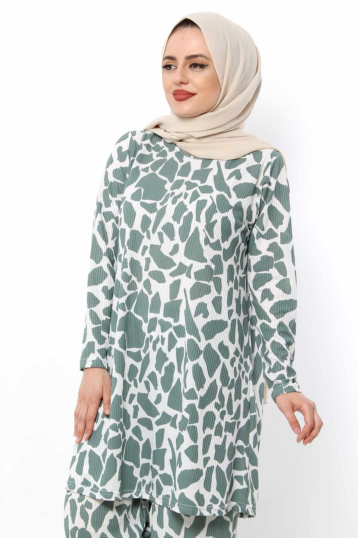 Leopard print Dual Hijab Suit TSD4116 Green