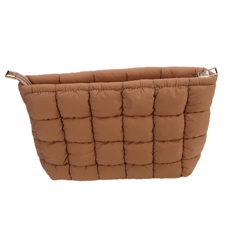 Women Makeup Pouch Padded Quilted Makeup Storage Bag Puffer Makeup Bag Large Cosmetic Organizer Bag Clutch Handbag Beauty Case: Clear