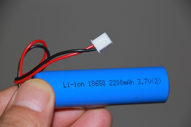 Neue Heiße EINE 18650 Oper Theater maschine Video verstärker lautsprecher batterie Lithium-akku 3,7 V 2600mAh Li-ionen-zelle