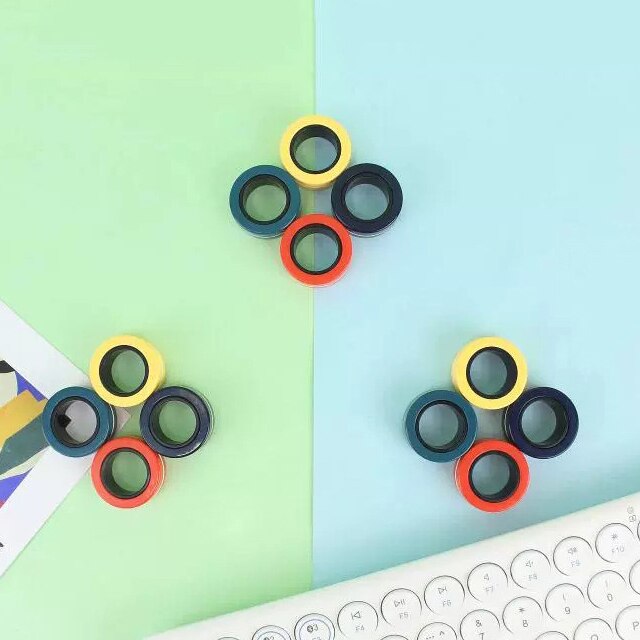 Dito Anello Magnetico Anello di colore Casuale di Decompressione per Alleviare Lo fatica Sollievo Autismo L'ansia del Giocattolo di Trasporto libero