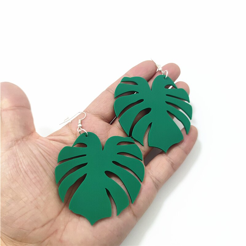 KUGUYS Frog and Leaf Dangle Earrings for Women Girls Acrylic Jewelry Green Animal Novel Festival Accessories