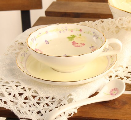 Europæisk kaffekop kulør husstand keramisk kop britisk te sæt blomst te kop eftermiddagste kop kop underkop med ske: Forårshave