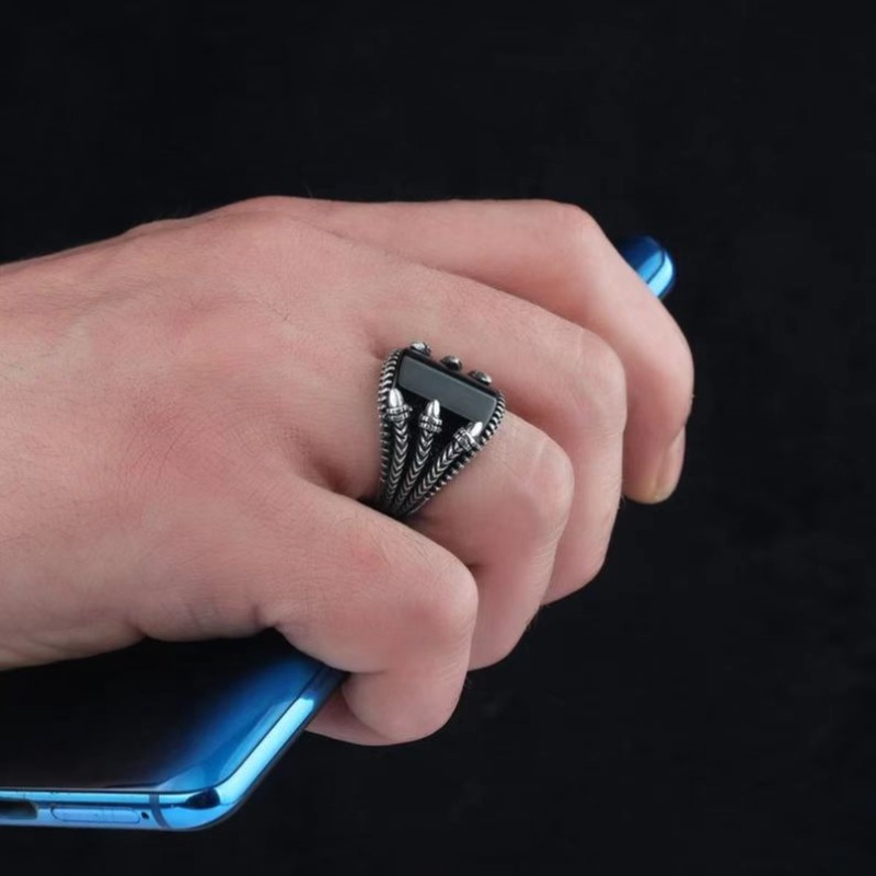 Anillo de piedras preciosas curvadas negras con patrón Retro europeo y americano para hombre, anillo de Punk