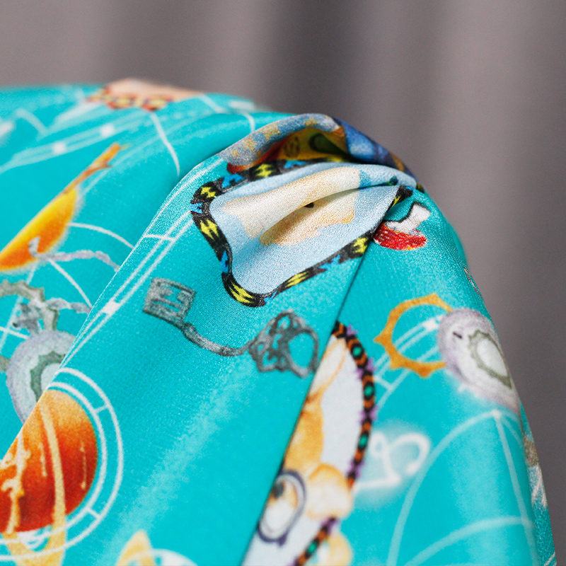 Le tissu 14momme Animal Constellation crêpe de Chine imprimé 100% mûrier soie matériaux robe bricolage vêtements tissus