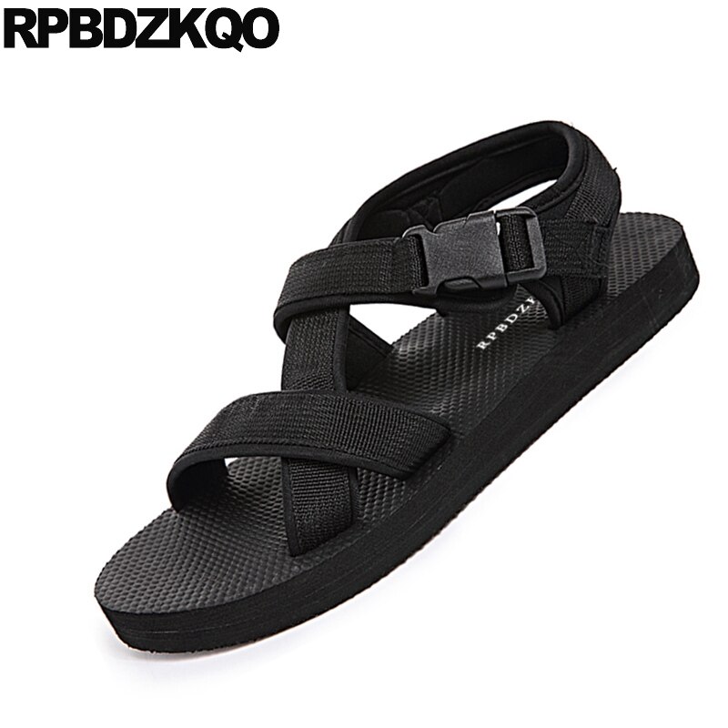 Casual sort udendørs strop mænd gladiator sandaler sommer åndbare sko vand flad strand kendt mærke vandtæt