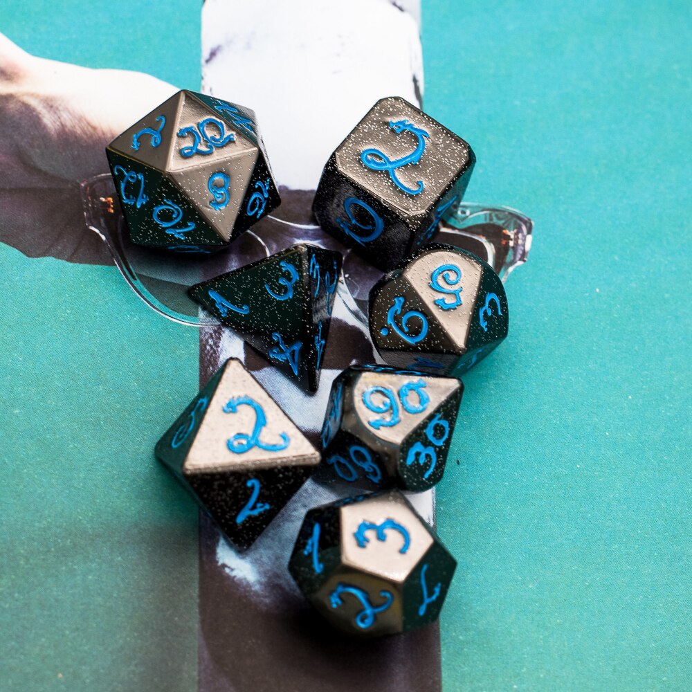 Cusdie Silber Pulver Metall D & D Würfel mit Drachen Schrift, 7 Stck DND Würfel, polyedrisch Würfel einstellen, für Rolle Spielen Spiel MTG Pfadfinder