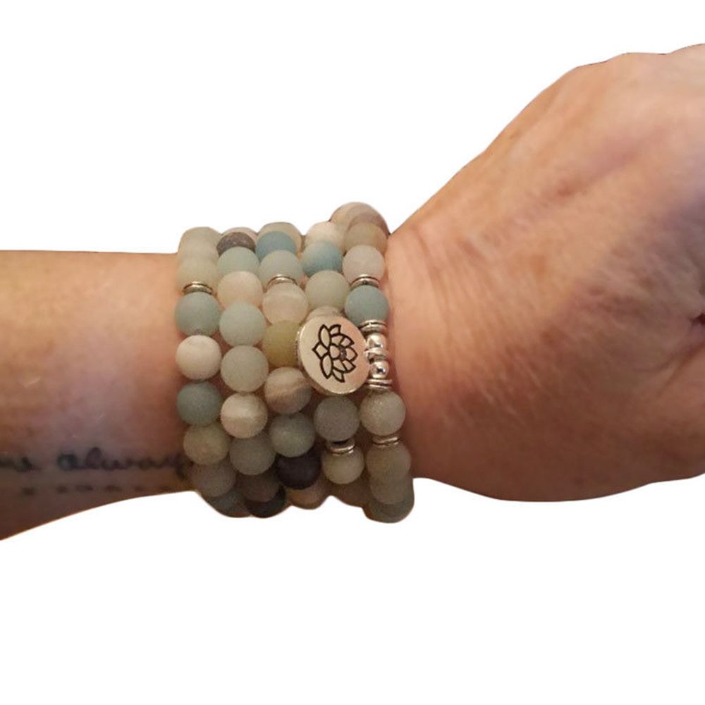 Naturliga färgglada armband matt frostade pärlor med lotus om buddha charm yoga armband bön 108 mala halsband kvinnor