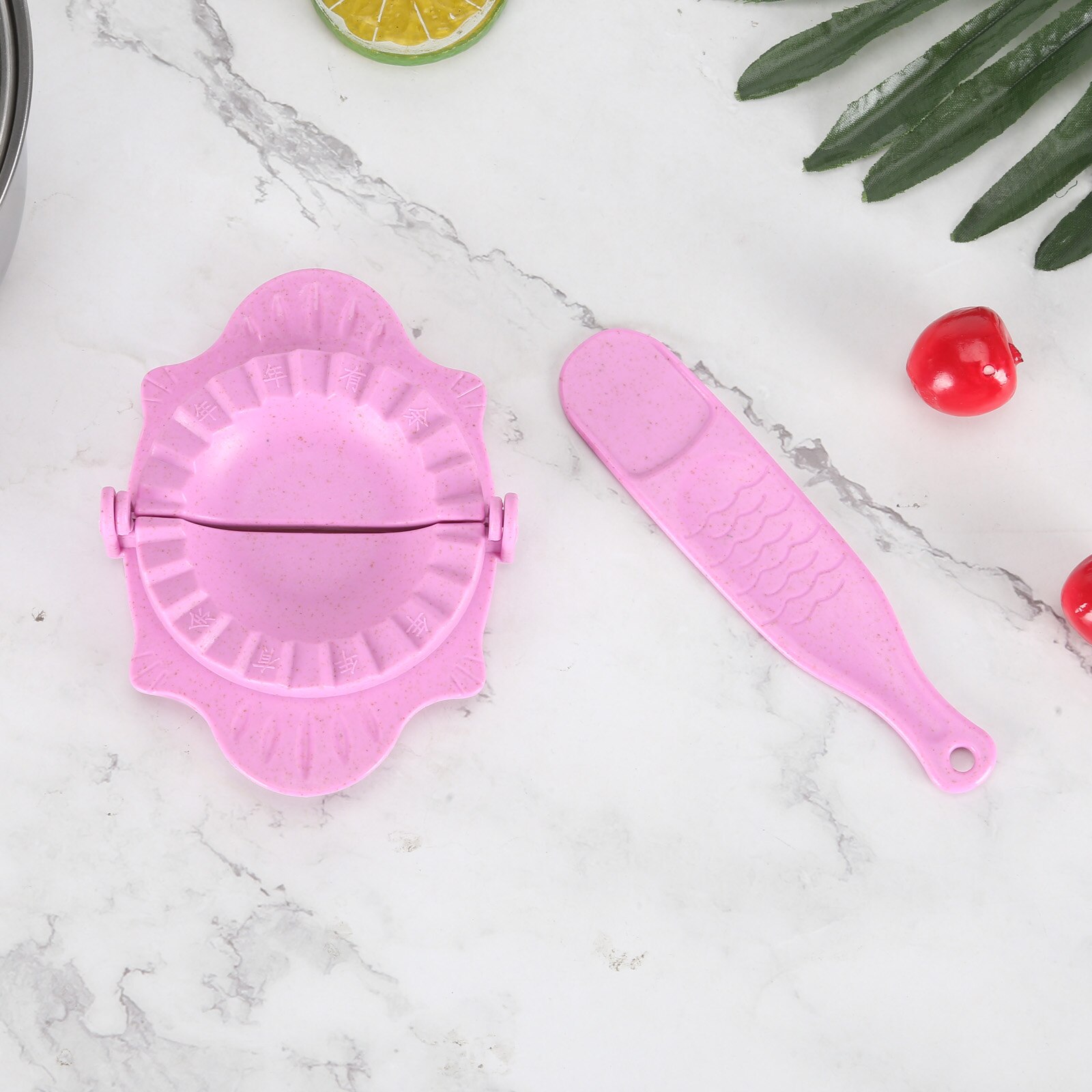 Diy Dumplings Mold Niet-toxisch Tarwe Stro Jiaozi Mallen Handig Dumpling Maker Keuken Ronde Gezicht Schil Automatische Gebak Gadgets: Roze