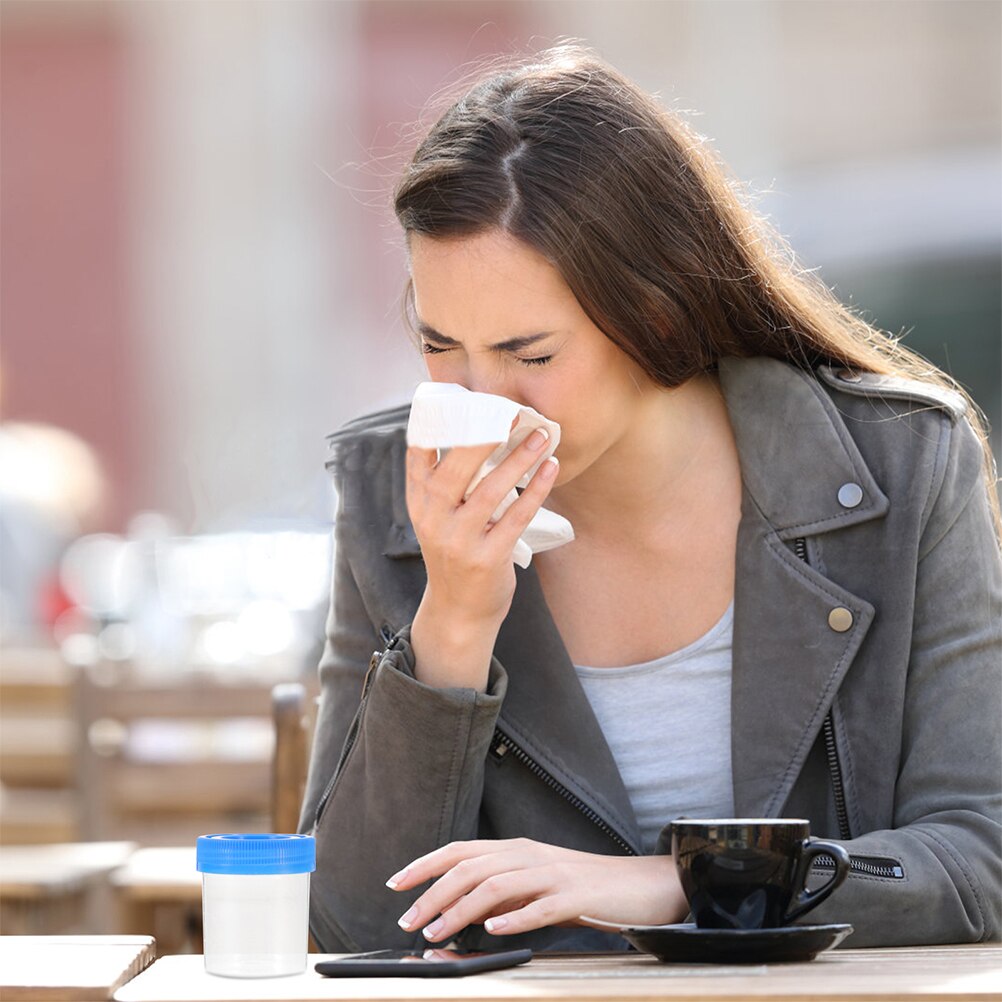 25Pcs Disposal Specimen Cups Convenient Specimen Containers Small Sputum Containers (Random Color)