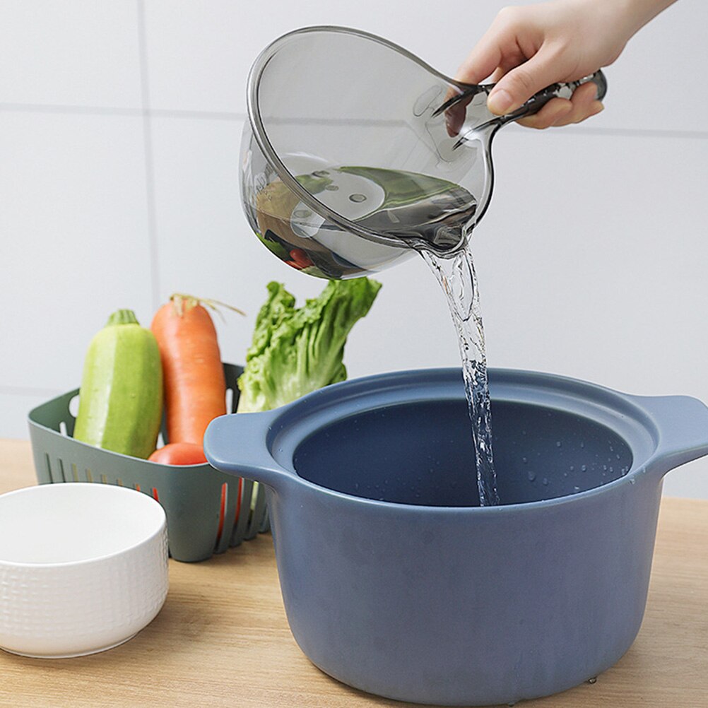 2Pcs Multipurpose Water Scoop Practical Kitchen Plastic Water Scoop for Home