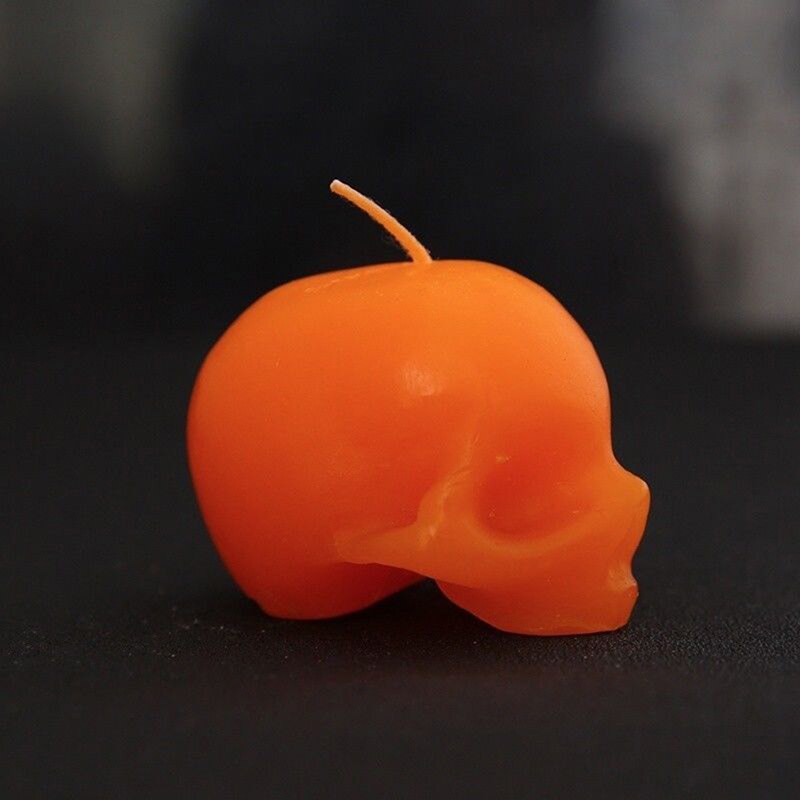 1 PC Bleeding skull candle crying candles Halloween Small smokeless Skeleton terror candle Red Brain inside Skull Candle