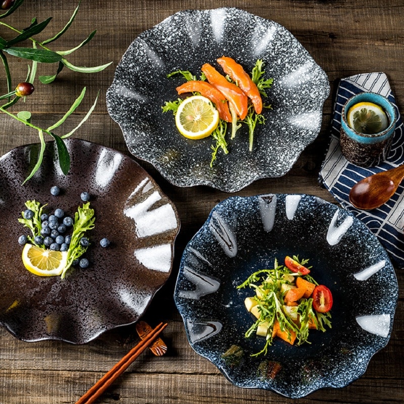 Japanse En Koreaanse Retro Lotusblad Keramische Plaat Onregelmatige Golvend Side Creatieve Restaurant Plaat Westerse Plaat Pasta Plaat