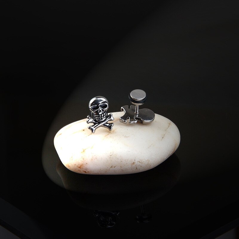 1 Pcs Stainless Steel Earrings Hip Hop Skull Clip Earrings for Men Women Gothic Earring Rock Biker Ear Earrings